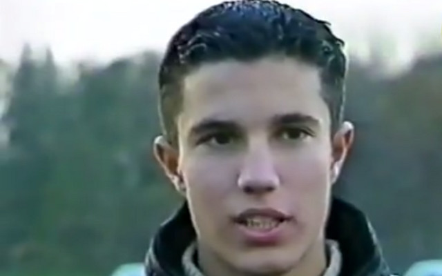 Football Hair Watch on Tumblr: Impressive leadership from Robin Van Persie  here. I hadn't noticed it previously, but there is some very clear salt and  pepper...