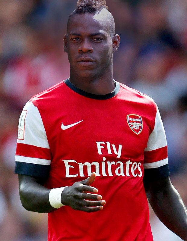 (Image) Breaking: Mario Balotelli Pictured In Arsenal ...