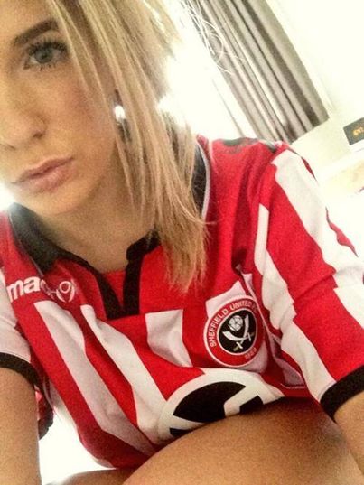 Stunning Gallery! 50 Really Hot Women In Football Shirts: Sexy Babes In