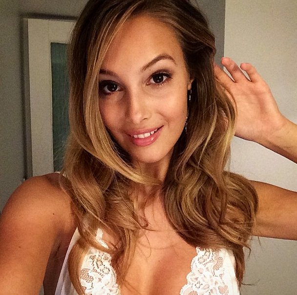 Top 30 Sexy Wags Selfies 2014 Hot Arsenal Liverpool Chelsea And Man United Babes Feature In 