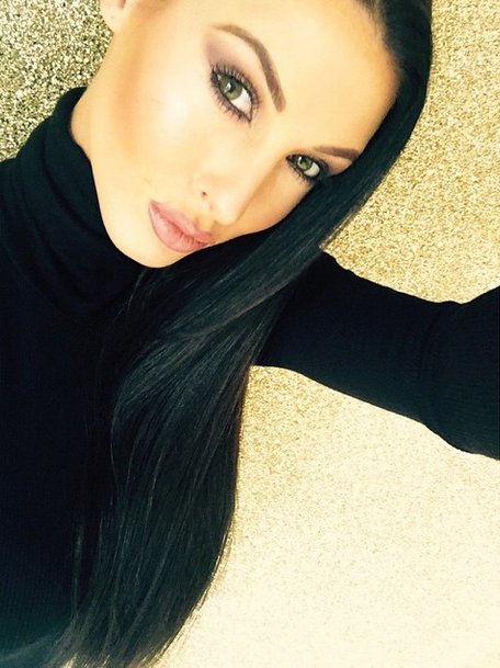 Images Wonder Wag Alice Goodwin Wraps Warm Up And Looks Incredibly Hot Caughtoffside