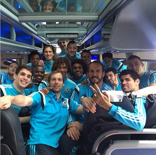 Chelsea team photo after Liverpool win