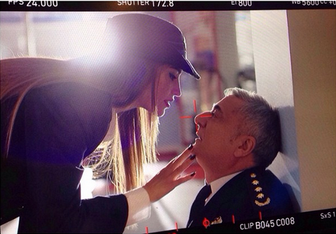 Yolanthe Cabau Wesley Sneijder WAG 2