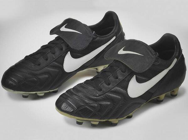 nike tiempo 90s