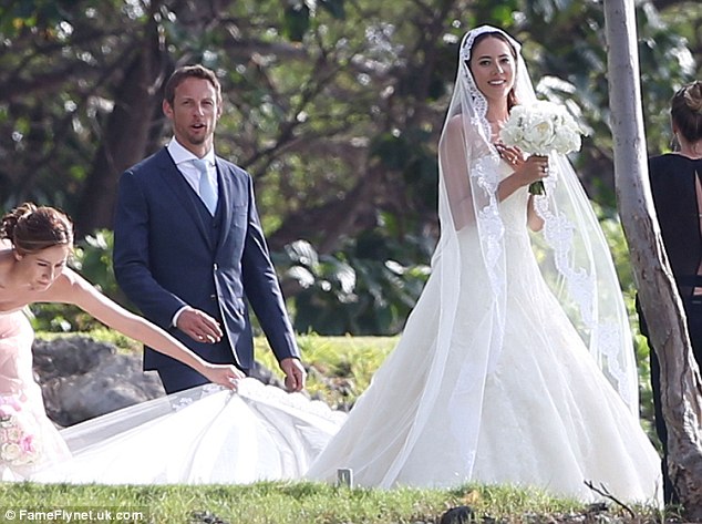 Images) Formula One's Jenson Button Marries Lingerie Model Jessica  Michibata