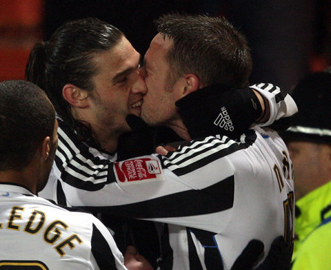 Carroll Nolan kiss