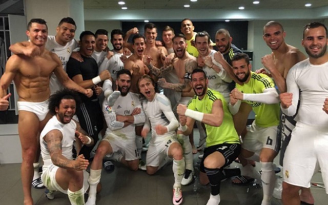 Real Madrid dressing room selfie