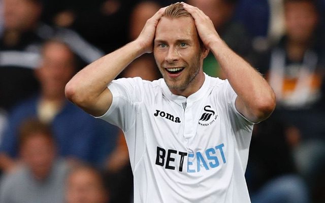 (Video) Mike van der Hoorn spectacular miss boosts LFC title bid