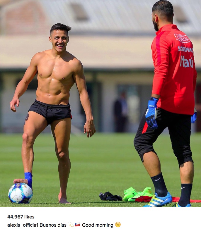 Alexis Sanchez in Chile training