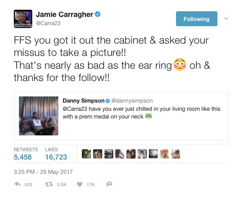 Carra gives Simpson Twitter beef