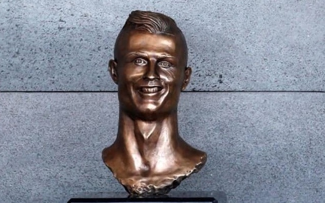 Horrific Cristiano Ronaldo bust