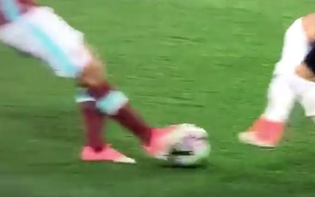 (Video) Kyle Walker shown yellow card for perfect derby tackle as ref has early mare