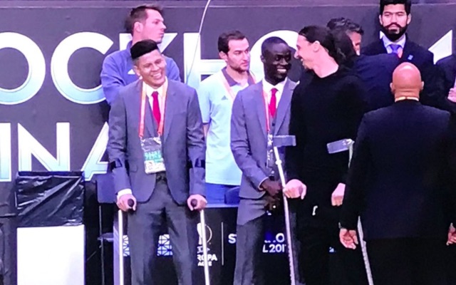 Man United players on crutches