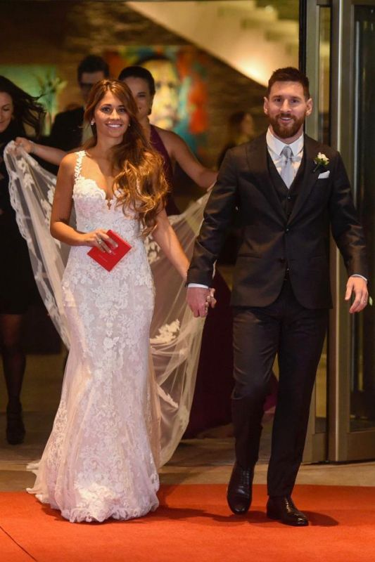 Photos Antonella Roccuzzo Looks Incredible On Wedding Day