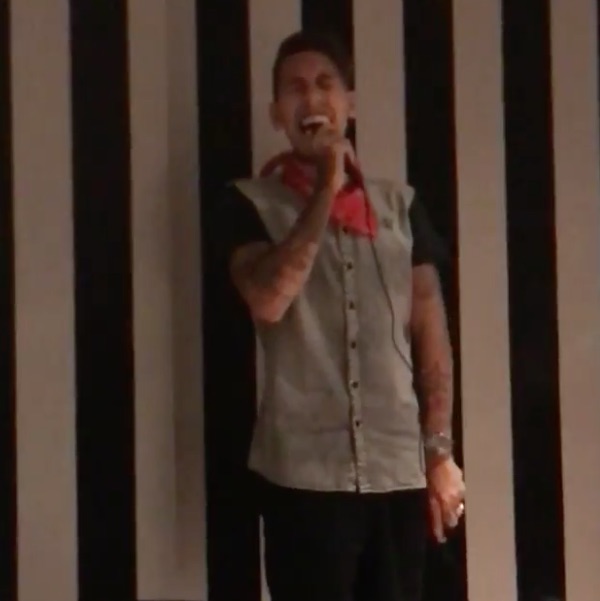 Roberto Firmino singing karaoke at his 26th birthday party