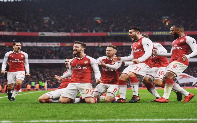 Arsenal celebrate Mustafi goal