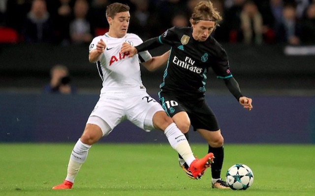 Harry Winks v Luka Modric