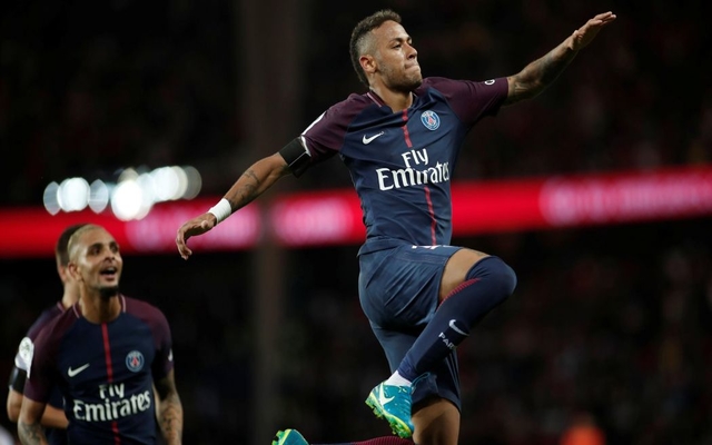 Neymar PSG celebrates