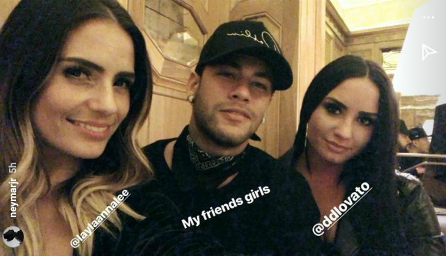 Neymar with Layla Anna-Lee and Demi Lovato