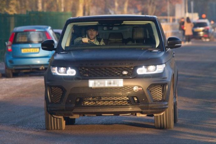 Luke Shaw car