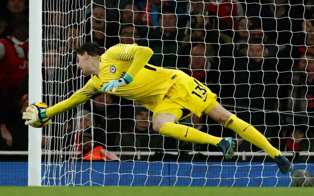 Courtois Chelsea save vs Arsenal