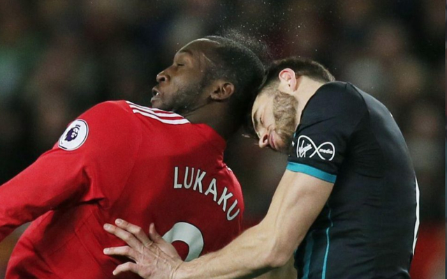 Lukaku clash of heads with Hoedt