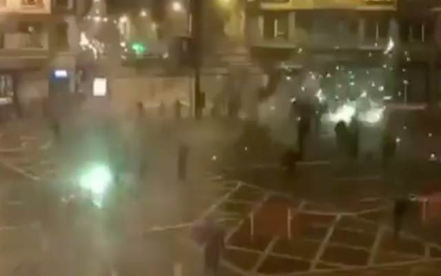 Bilbao Spartak violent clash supporters police officer dies
