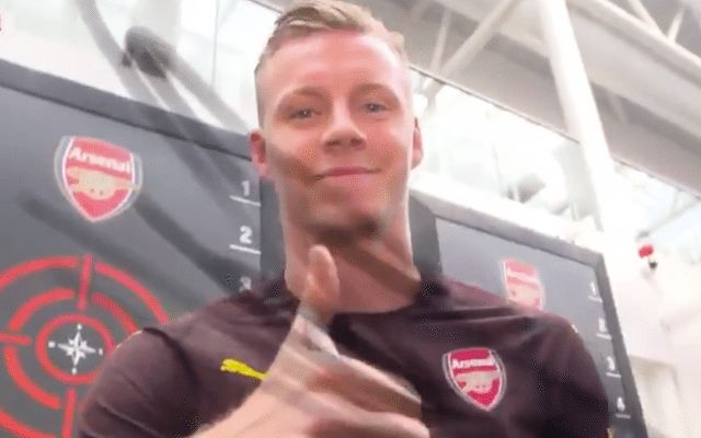 Arsenal sign Leno