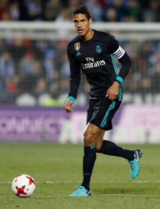 Real Madrid clear Raphael Varane to Man United transfer