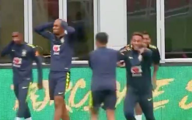 Neymar reaction Coutinho nutmeg