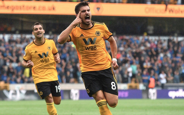 United to rival City for Neves