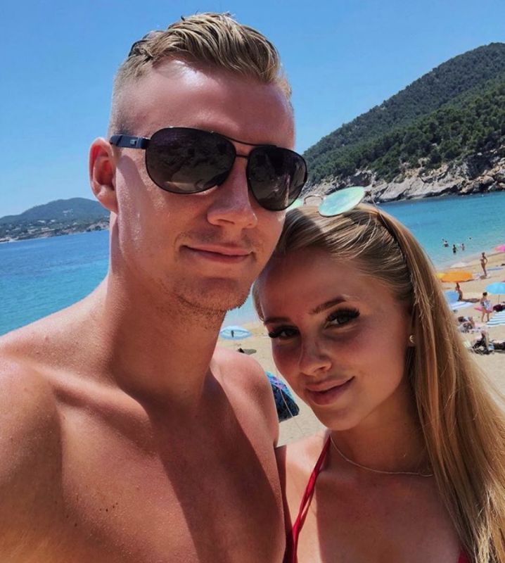 Bernd Leno and his missus, Sophie Christin, on holiday in Ibiza in 2018