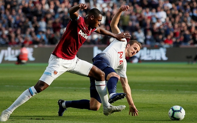 PSG interested in signing Issa Diop.