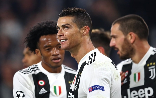 Ronaldo scores against Manchester United for Juventus
