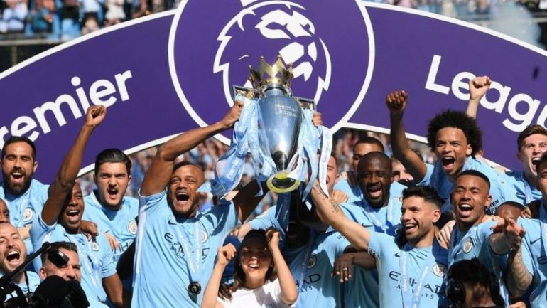 Kompany lifting Premier League title for City