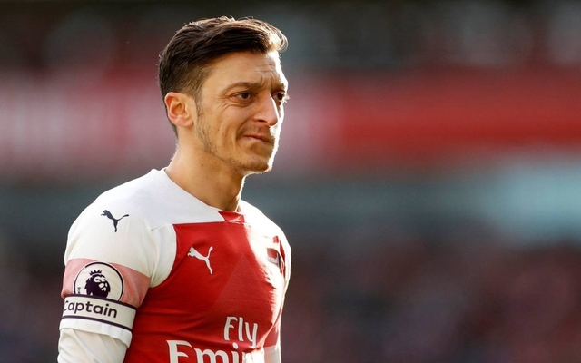Ozil-on-the-way-out-of-Arsenal