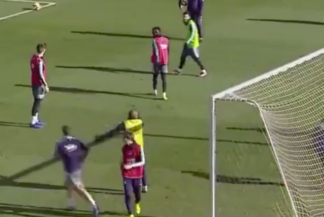 Messi-goal-training-Pique-reaction