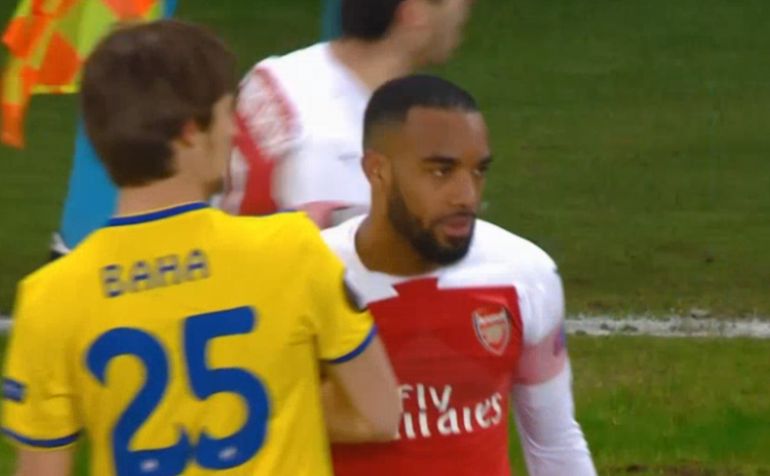 lacazette red card video