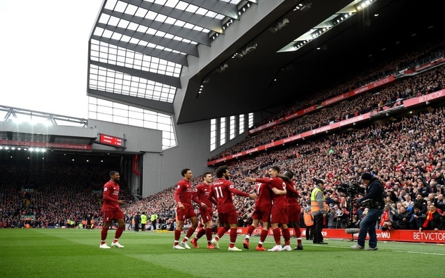 Liverpool-celebrate-opening-the-scoring-against-Tottenham