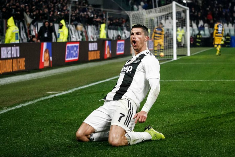 Ronaldo Sliding Celebration