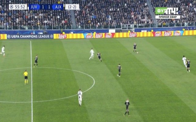 Video: Ajax slice through Juventus effortlessly in flowing move