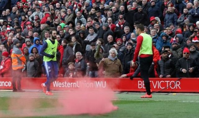 Flare-Anfield-Liverpool-vs-Chelsea