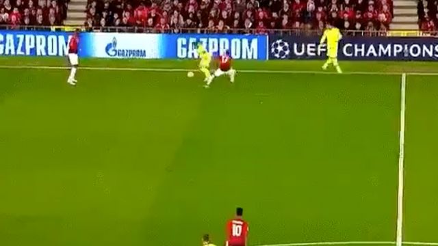 Messi-skill-vs-Fred
