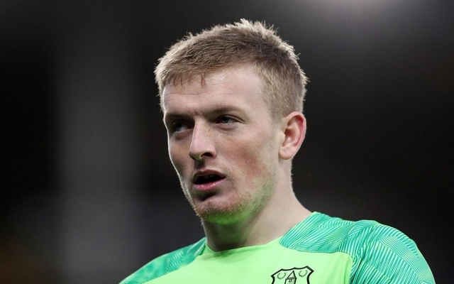 Pickford-in-action-for-Everton-looking-angry-dissapointed