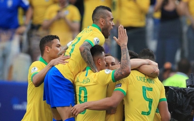 Brazil-team-celebrating-goal-in-Copa-America