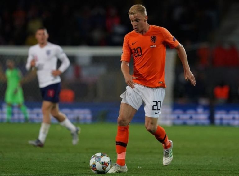 Donny-van-de-Beek-in-action-for-Holland