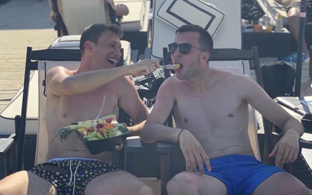 Krystian Bielik (left) and Arsenal teammate Dejan Iliev on holiday