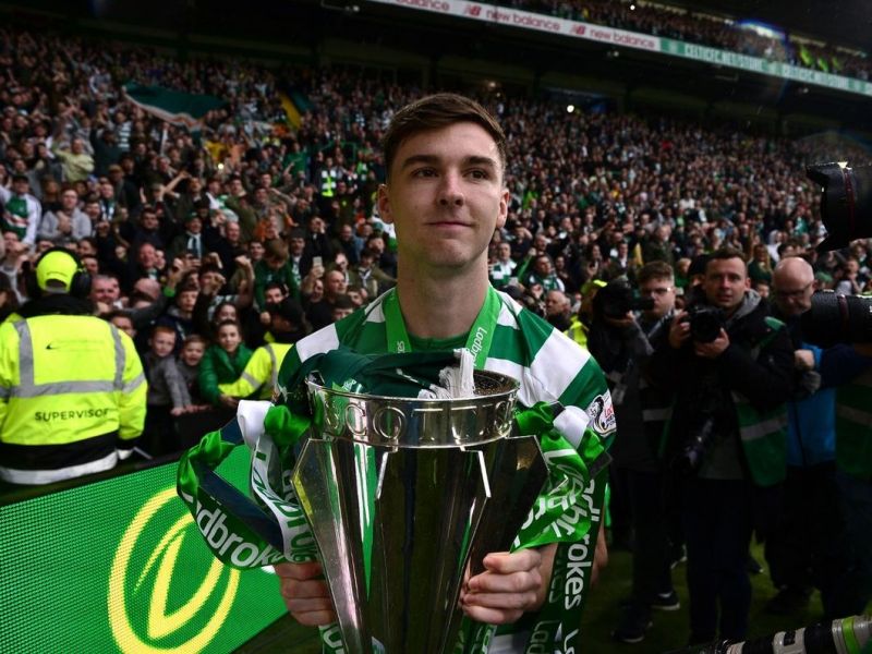 Tierney-lifting-the-Scottish-Premiership-with-Celtic
