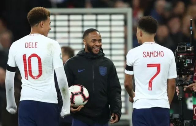 Jadon Sancho open to Chelsea transfer