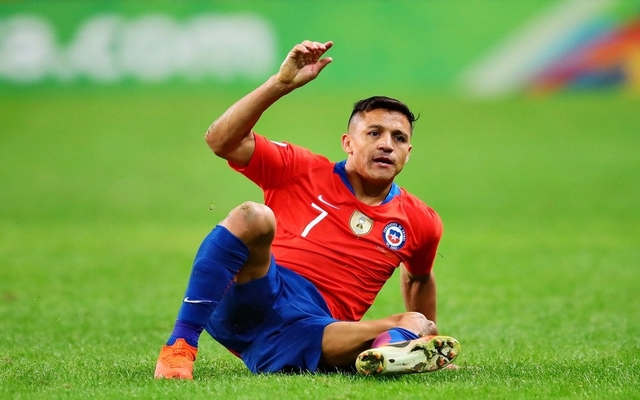 Alexis-Sanchez-injured-for-Chile-in-Copa-America